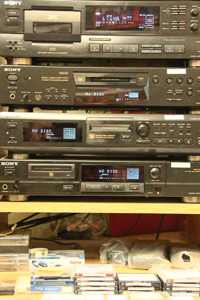 MiniDisc_rack MiniDisc_rack