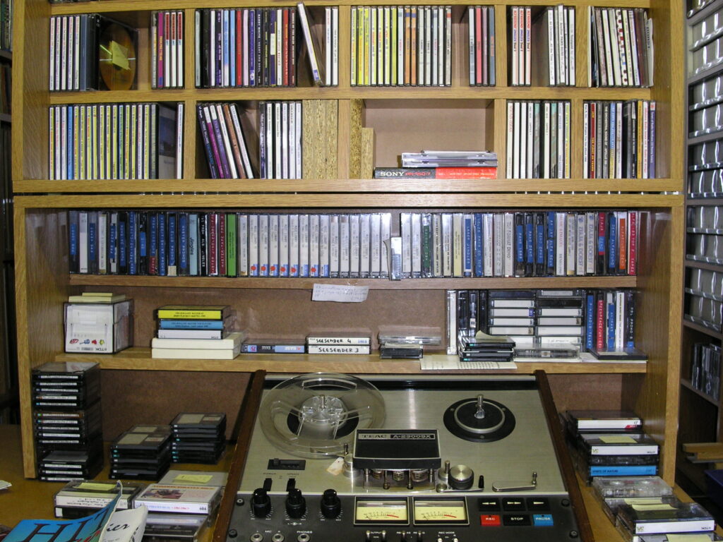 FRS Studio_right wing FRS Studio_right wing